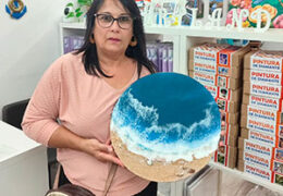 Epoxy Resin Lamp Workshop - Photo 3